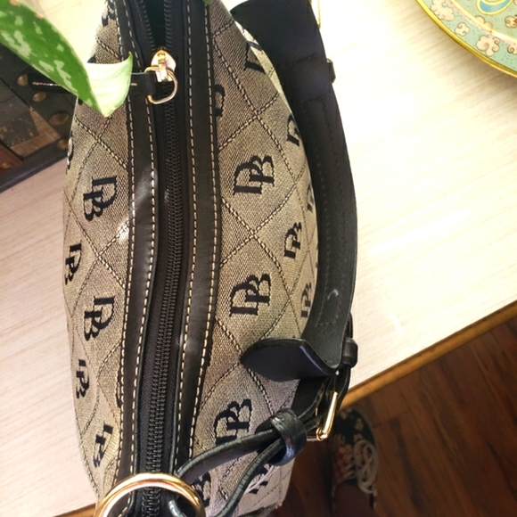 Dooney Bourke Hobo - Picture 15 of 16